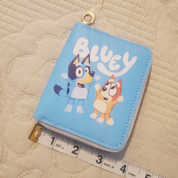 Bluey Wallet with Zipper Closure - Picture 4 of 5